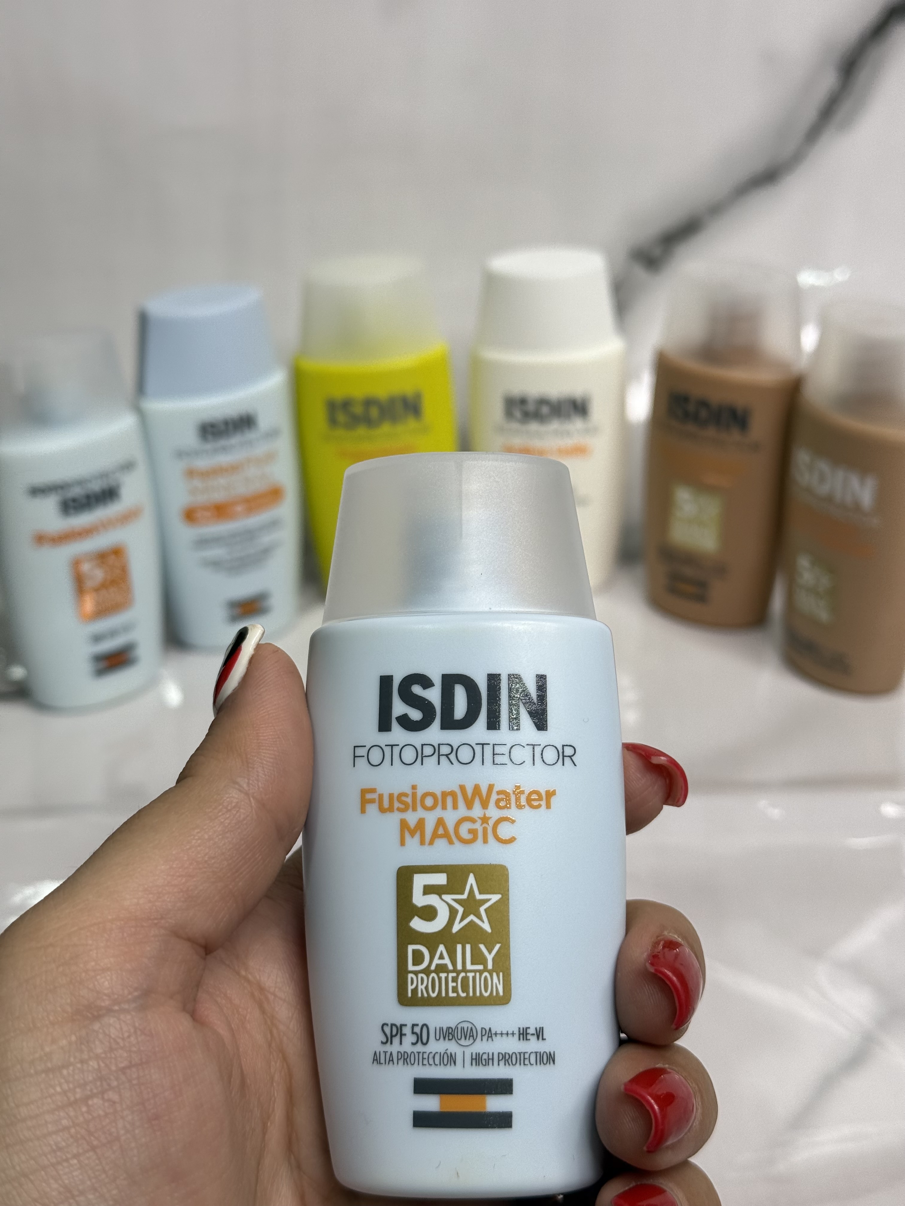 ضد آفتاب مجیک فیوژن واتر spf50 ایزدین